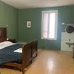 Leon Doro Hotel