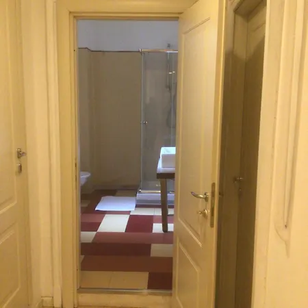 Leon Doro Отель *